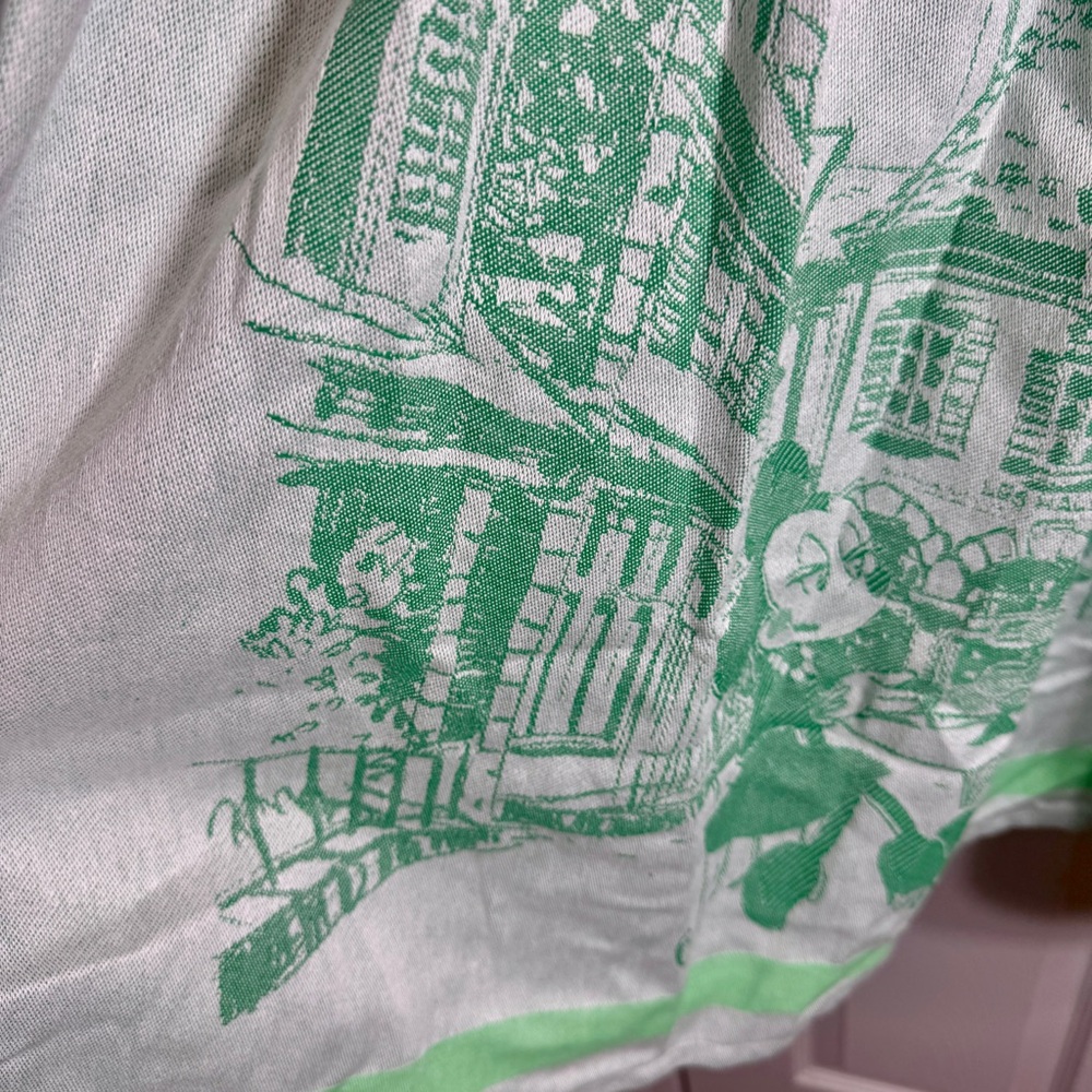 NWT. Disney Apron - Epcot France - Mickey And Minnie Paris Cafe. - Picture 16 of 16